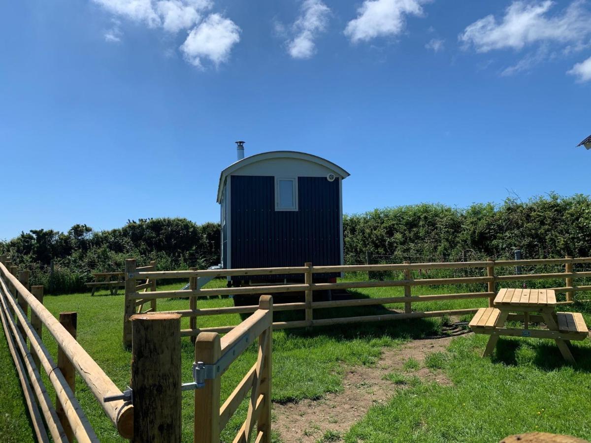 Ewe With A View Sea View Shepherds Huts Breage Екстериор снимка