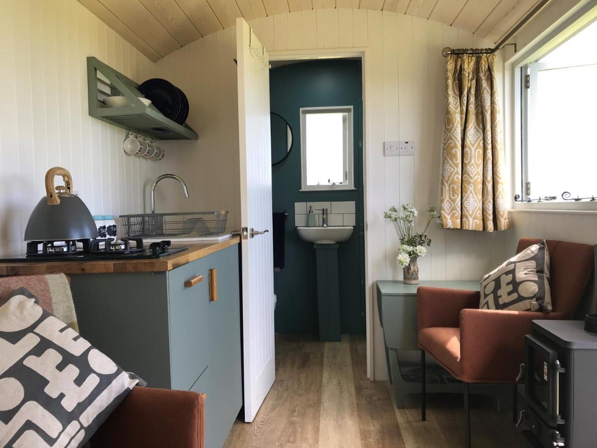 Ewe With A View Sea View Shepherds Huts Breage Екстериор снимка