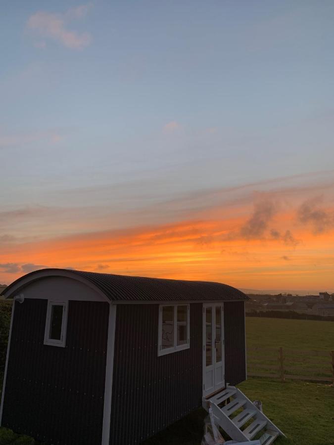 Ewe With A View Sea View Shepherds Huts Breage Екстериор снимка