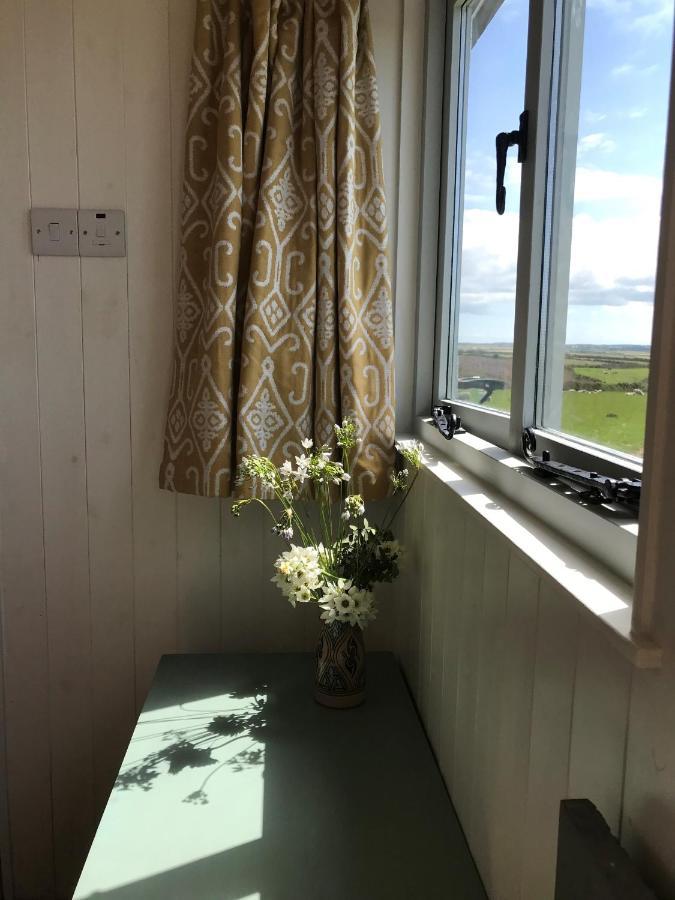 Ewe With A View Sea View Shepherds Huts Breage Екстериор снимка